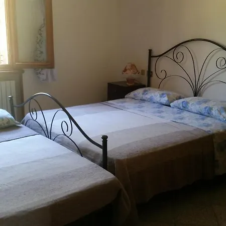 Oda ve Kahvaltı La Casetta Di Badolo